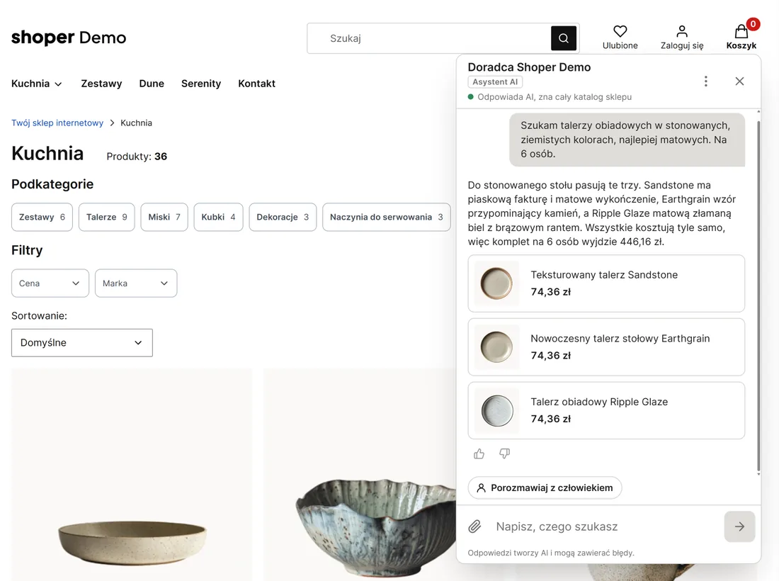 Sklep demo na Shoperze z&nbsp;otwartym okienkiem Klivy. Klient szuka matowych talerzy obiadowych w&nbsp;ziemistych kolorach na 6&nbsp;osób. Asystent poleca trzy talerze z&nbsp;katalogu po 74,36&nbsp;zł i&nbsp;liczy, że komplet wyjdzie 446,16&nbsp;zł.